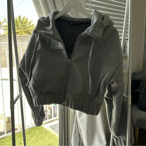Zara Felt Texture Gray Cropped Hoodie Jacket - Picture 2 of 5